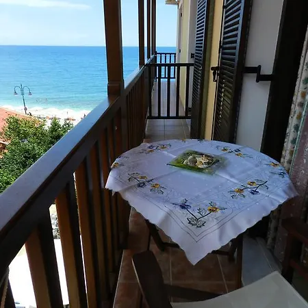 Amelia Beach Apartments Agios Ioannis  Exterior foto